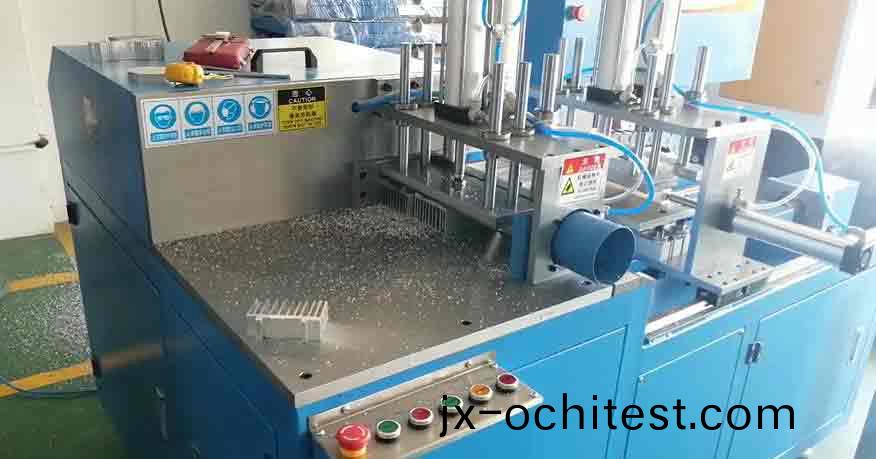 鋁型材切割機鋸(ju)切散(san)熱器(qi) 鋁型材(cai)切(qie)割機(ji)鋸切(qie)散(san)熱(re)器(qi)