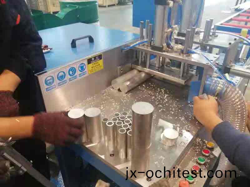 鋁(lv)材(cai)自(zi)動切(qie)割(ge)機(ji)450-客(ke)戶(hu)現場1-切(qie)割(ge)實心材料-3 鋁(lv)材(cai)自(zi)動(dong)切(qie)割(ge)機450-客戶現(xian)場(chang)1-切(qie)割實(shi)心材(cai)料-3