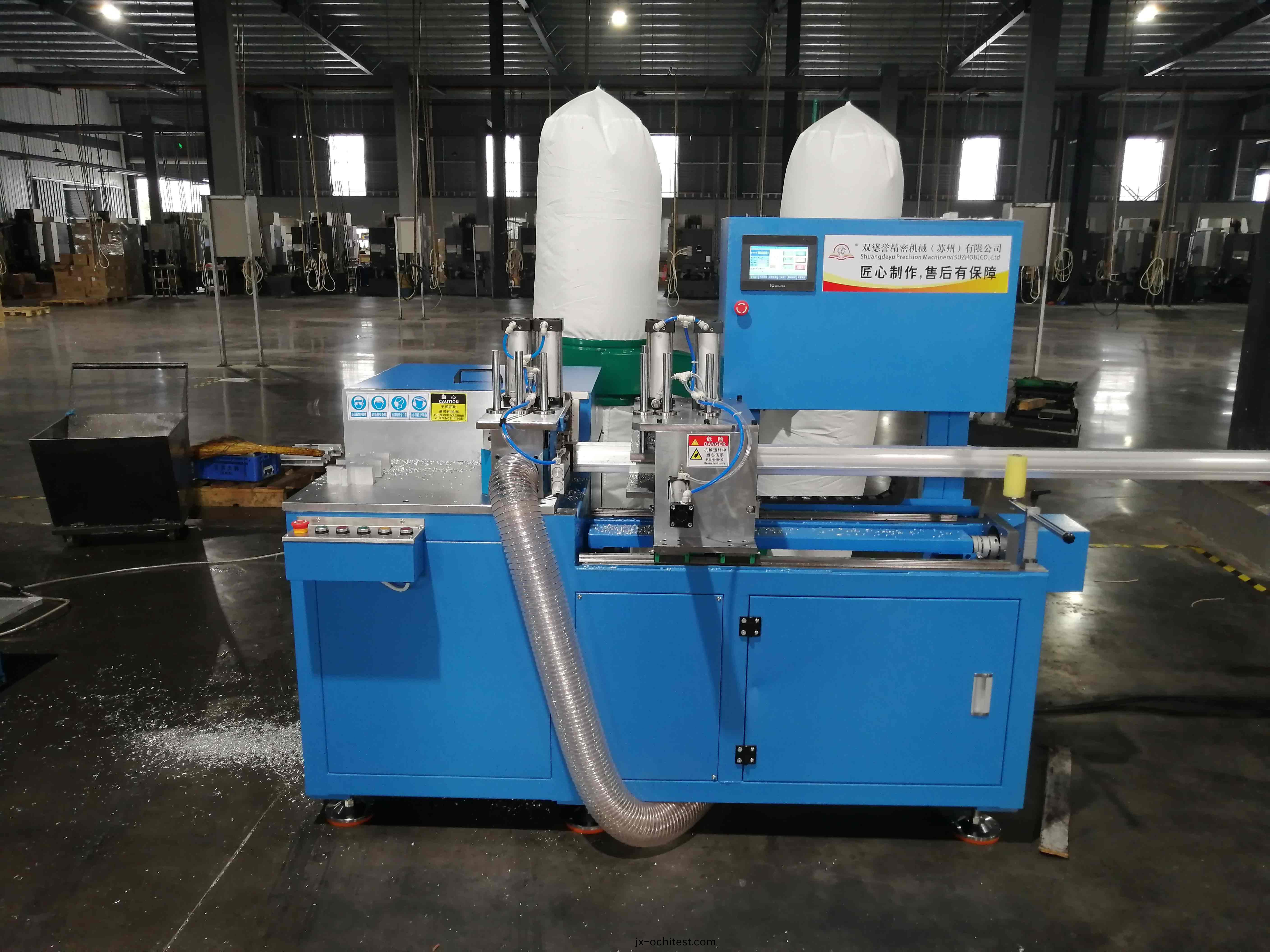 鋁(lv)型材(cai)切(qie)割(ge)機SDY-Q450-産品圖(tu) 鋁型材切(qie)割(ge)機SDY-Q450-産品圖